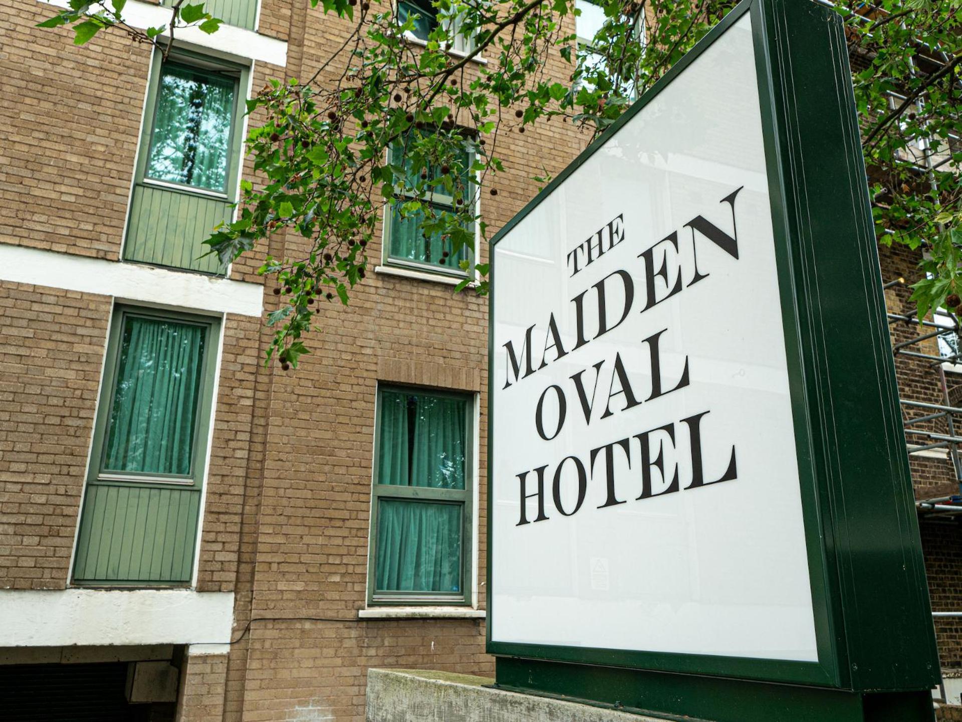 Maiden Oval Hotel London Exterior photo